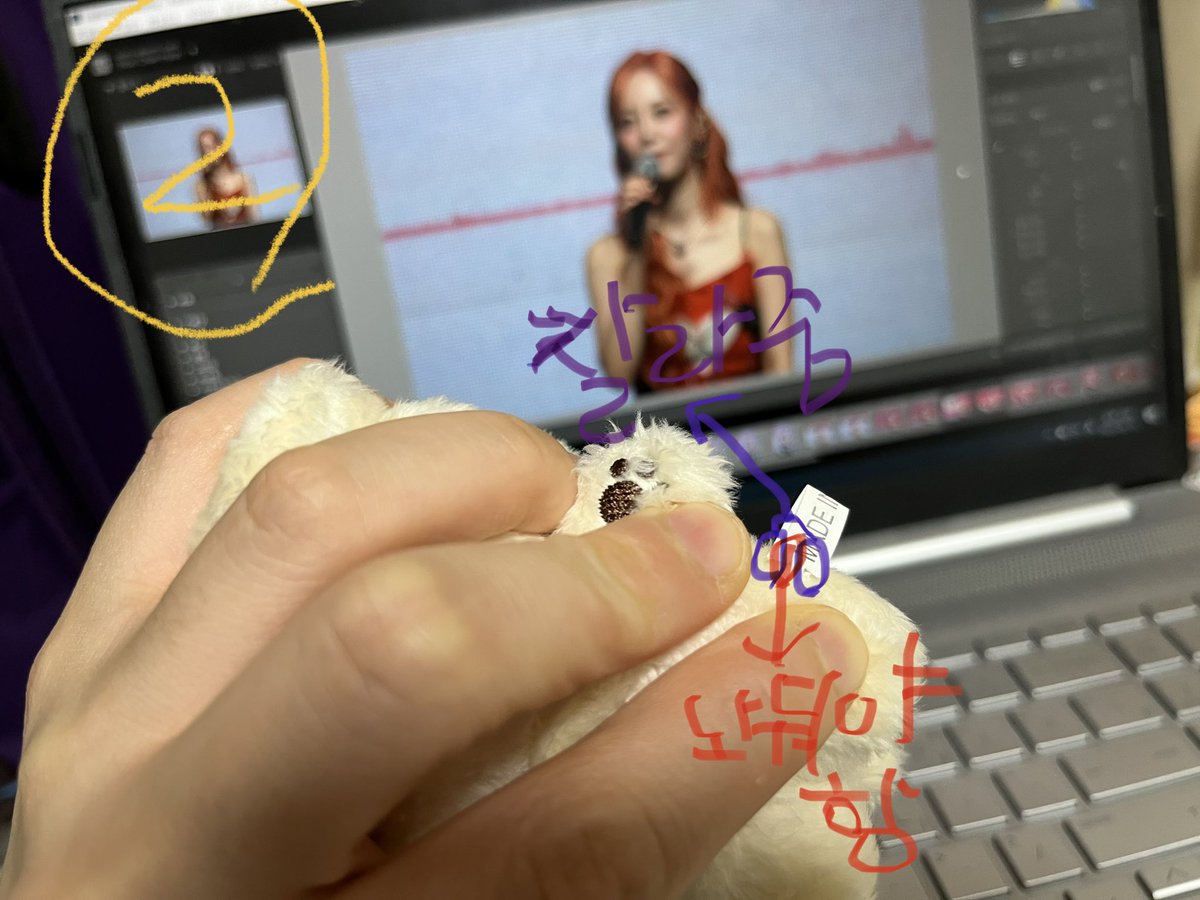 hur_bbangdi's tweet photo. 빵디를 이곳저곳에 잘 데리고 다녀주시고 사진도 올랴주셔서 정말 감사합니다. 다만 사진을 보다보면 택 떼어내지 않고 사용하시는 분들이 많으신 것 같아 택 떼어내는 방법만 알려드리겠습니다. 참고 바랍니다! https://t.co/FDbruXmVNa