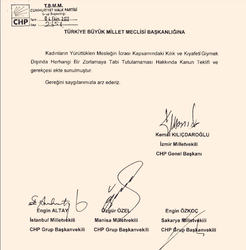 OnderAlgedik's tweet photo. AKP'nin anayasa değişikliğinin önünü açan CHP'nin bu kanun teklifini hatırladınız  mı?

Hatırlamayanlar için..

Bugün bir anayasa değişikliği konuşuluyorsa CHP bu yolu açtığı içindir.. https://t.co/7HNSqB75gd