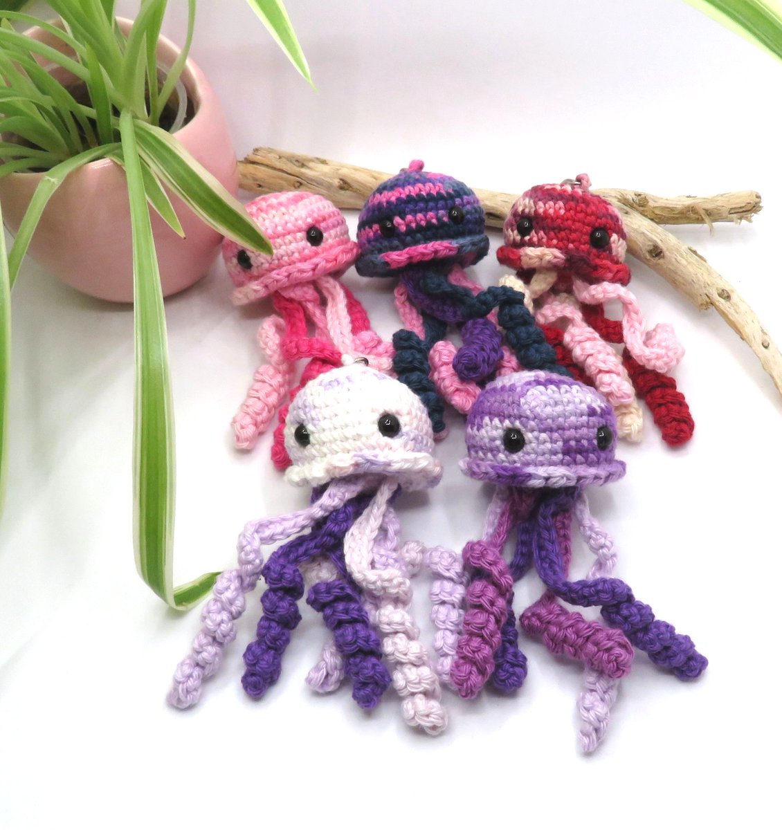 N_E_Creations's tweet photo. Currently working on the blue Jelly-Pals, but check out the pinks, purples & greens.
The tentacles are great for those who need something in their hands.
The lavender stuffing is great for calming chaotic minds.
https://t.co/AcWXi3Wnn9
#Earlybiz #Shopndie #corchet #gift #etsy https://t.co/shm6WwKXWD