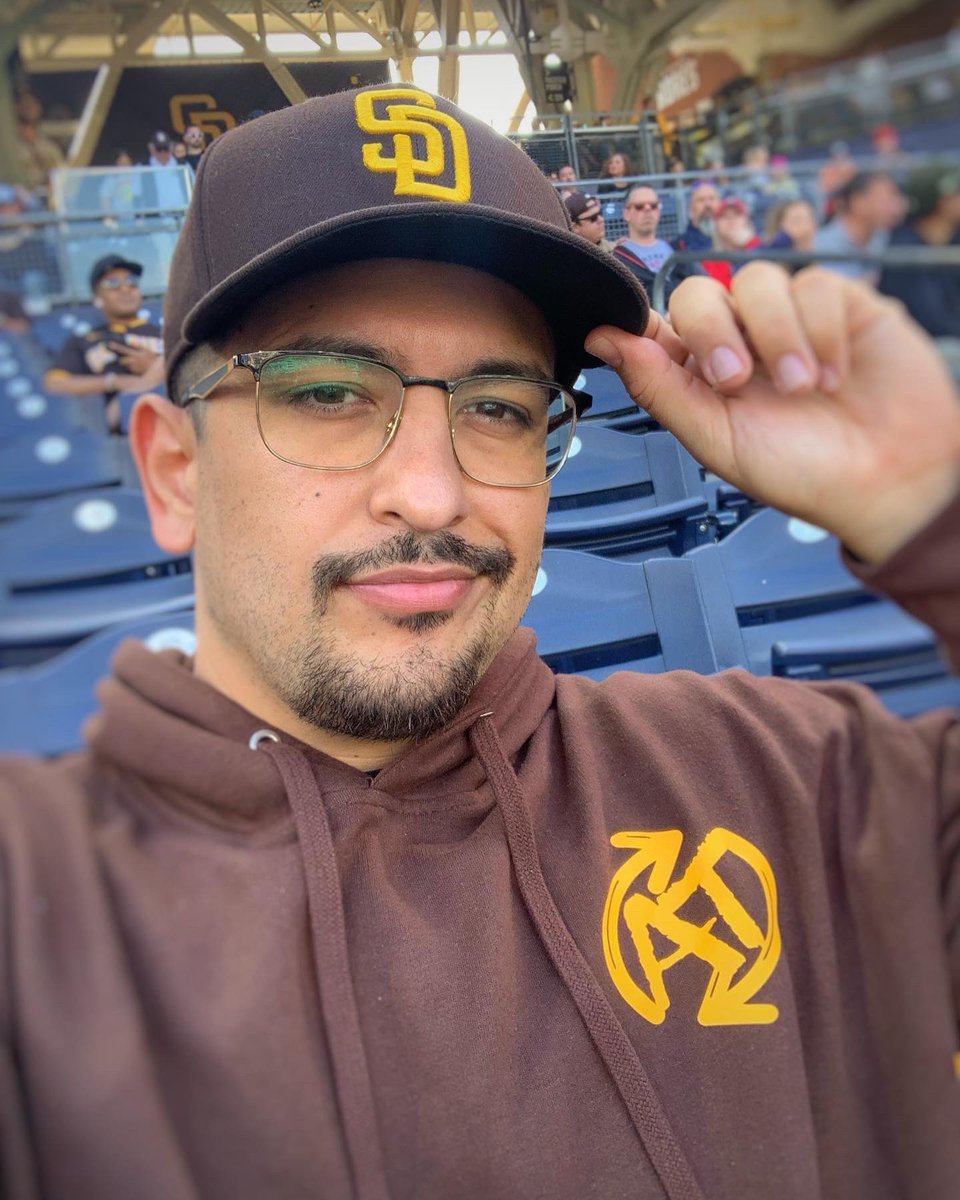 ATMackin_'s tweet photo. Before the night ends, Happy MF Birthday @tm42live Thank you bro for always demanding the best out of the ones around you.Truly am grateful for you and no matter what life throws at you bro, I always got ya back! Also, thanks for gaming with me.  #MackPack #PromKing https://t.co/4jylO5bv1G
