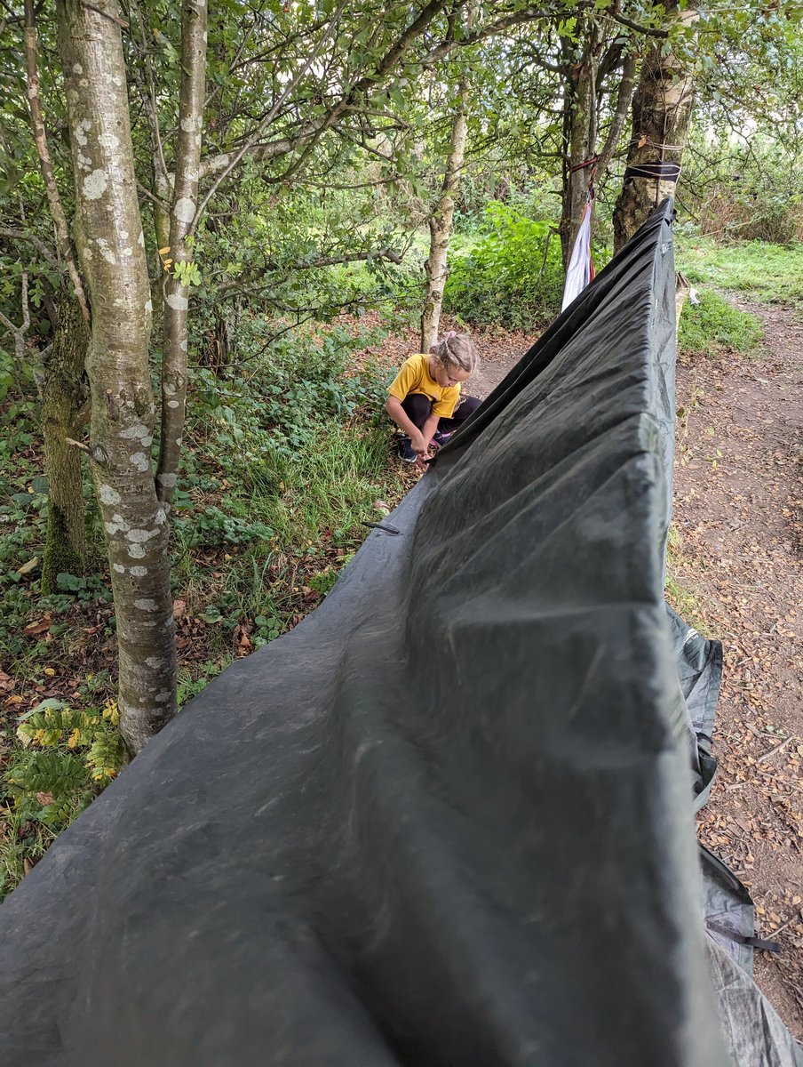 After school club kicked off this week with some skill building. The year 3 and 4 children made dens. They looked fab. #ShineAtShelf