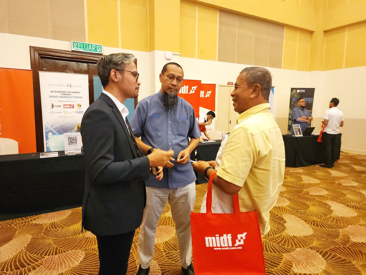 tr_trobot's tweet image. 12th September 2023 - T-Robot showcased its innovation at the MIDF Automation and Digital Forum (East Coast Edition) held at Raia Hotel &amp;amp; Convention Centre Terengganu. 

Thanks to all who visited our booth! Stay tuned for updates!
@mtdcmalaysia
#trobot #co9p #ir40