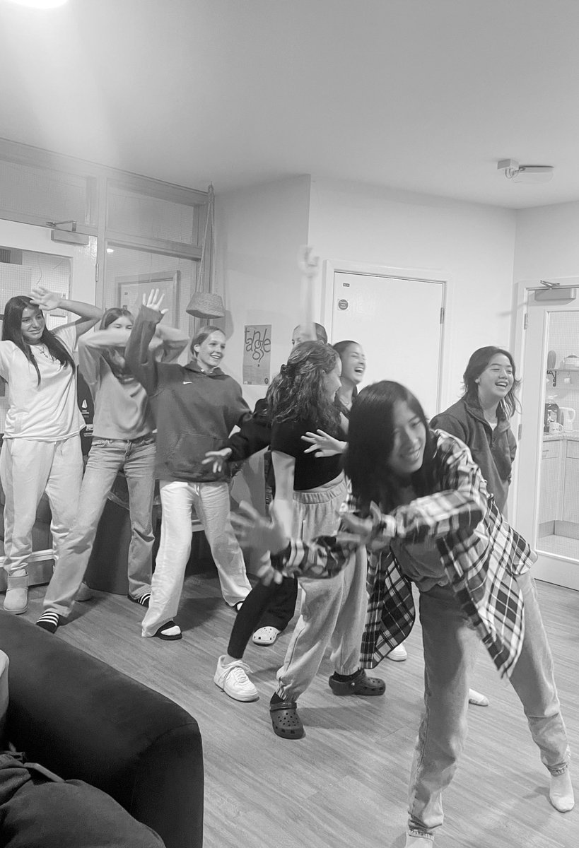 Colvin House tweet media