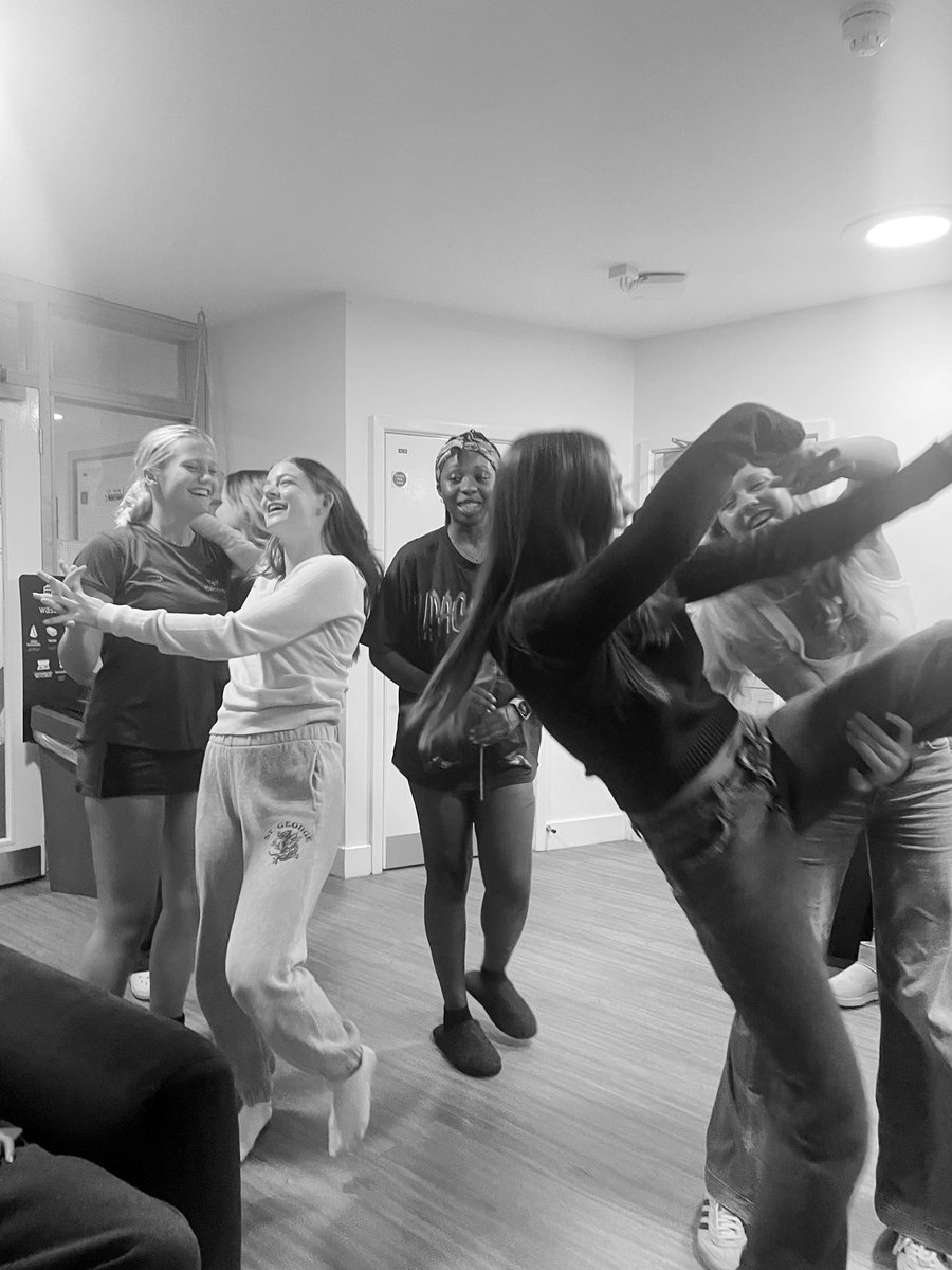 House night dance off in family groups last night 💃🕺 What a fun evening, topped off with ice cream to cool down after! #housenight #colvin #danceoff #families #suchfun