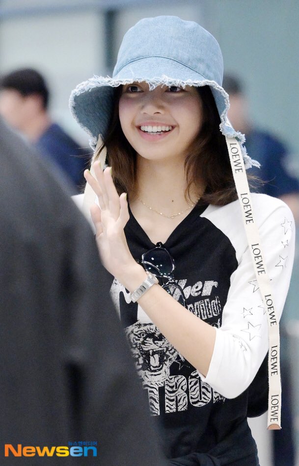 น่ารักจนใจเจ้บบ

#LISA #LALISA #MONEY #SG #SHOONG