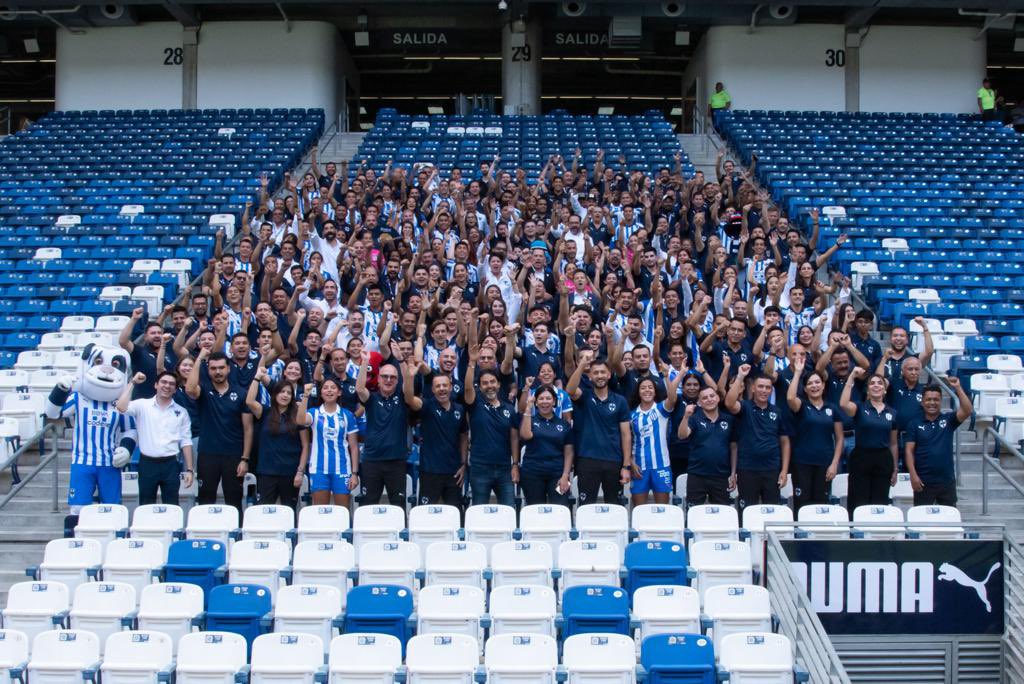 FilizolaM's tweet photo. Todos, desde nuestra trinchera, hacemos cada vez más grande y más fuerte a nuestra Institución. 🇫🇮

Un orgullo pertenecer al Monterrey #EnLaVidayEnLaCancha ¡Juntos! 💙 https://t.co/YNFGyOKm6C