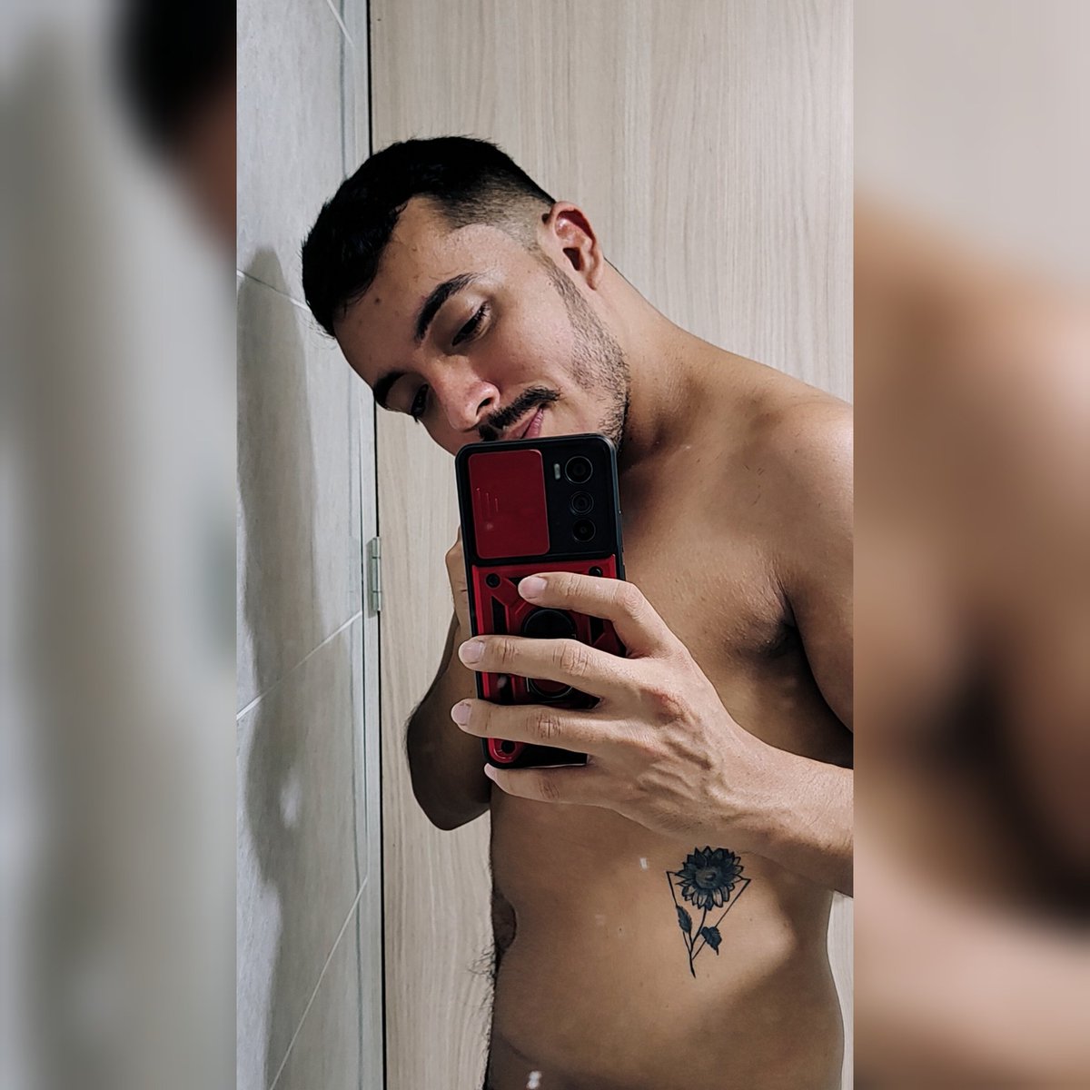 BahamonPipe's tweet photo. Para conseguir grandes cosas, debemos no sólo actuar, sino también soñar, no solo planear, sino también creer....
#gayboy #latinboy https://t.co/7hhboIsdEM
