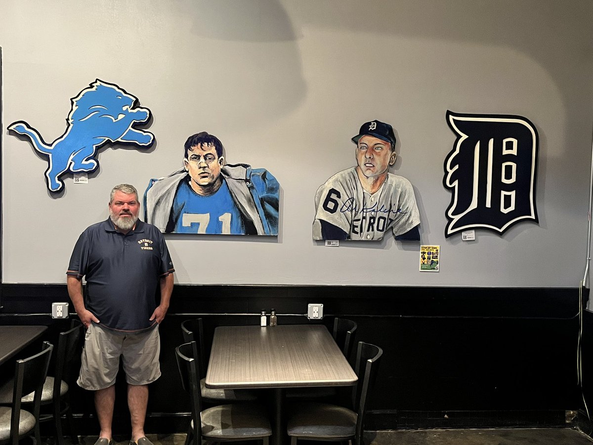 Rheault_ism's tweet image. Pretty strong presentation I think. #fanartsigns #handcut #portraits #portraitcutouts #portraitpainting #portraitdrawing #detroitlions #alexkarras #alkaline #detroittigers #theartjar🏺