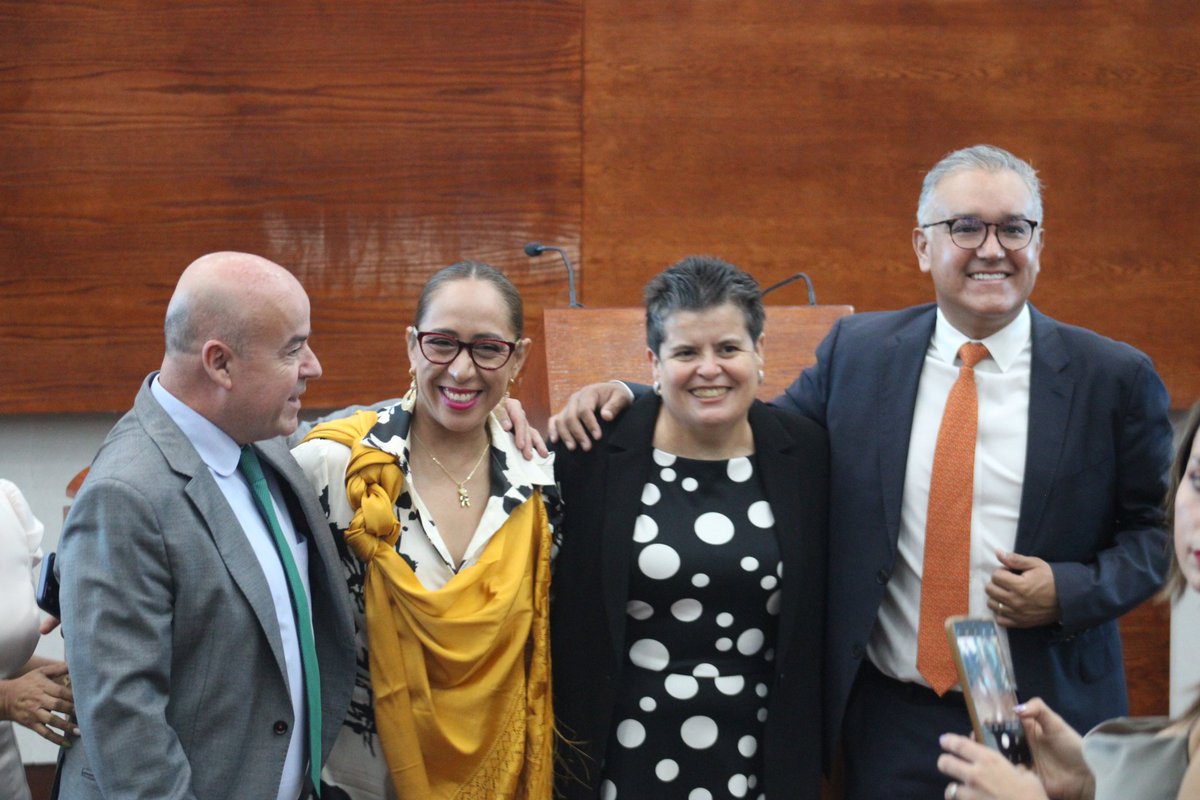ElenaRamirezSLP's tweet photo. Ha finalizado un período con mucho aprendizaje para seguir adelante en nuestra labor con San Luis Potosí 🟠

Hoy concluimos con éxito el informe de nuestro segundo año de trabajo legislativo. ✅ https://t.co/Wdr4fuEDgP