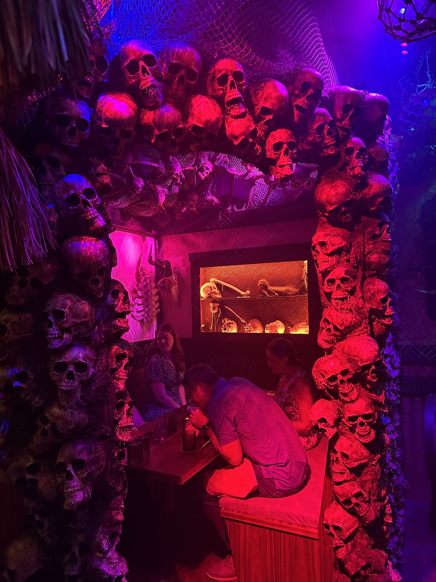 vinylvamp's tweet photo. It’s Tiki Thursday! Dan and I visited Permanent Vacation, which is an outstanding oasis inside @thecopperrocket in Maitland! ❤️ 🗿 🍹 #permanentvacation #copperrocket #tiki #cocktails #maitland https://t.co/jfL76QdbVw