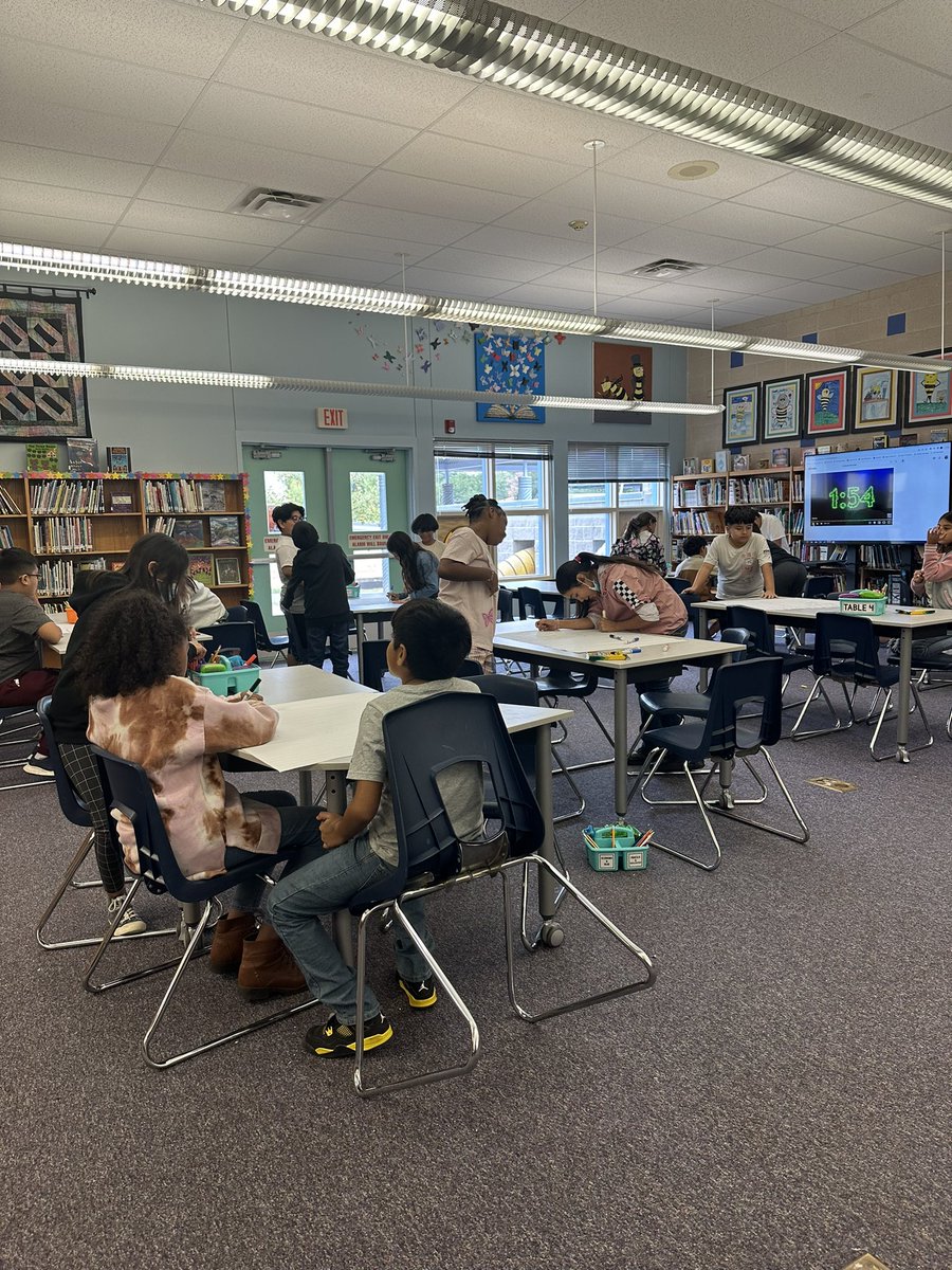 DesiraeSimpson9's tweet photo. Thank you @KendallOmick for visiting our 5th graders and reminding them what awesome leaders they are.  You have such a great impact on them and they 💜 you. @ElementaryMcbee Once a 🐝 always a 🐝.   #whymcbee https://t.co/4RmG9lmu5L