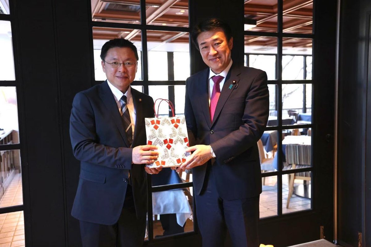 ChaoTienLin's tweet photo. Congratulations to @kihara_minoru on becoming Minister of Defence. In January we discussed #Taiwan 🇹🇼 security and #US 🇺🇸-#Japan 🇯🇵 collaboration for peace. We share sister cities, #Kaohsiung and #Kumamoto, with TSMC. Excited for cooperation! https://t.co/V1ySYskNGQ