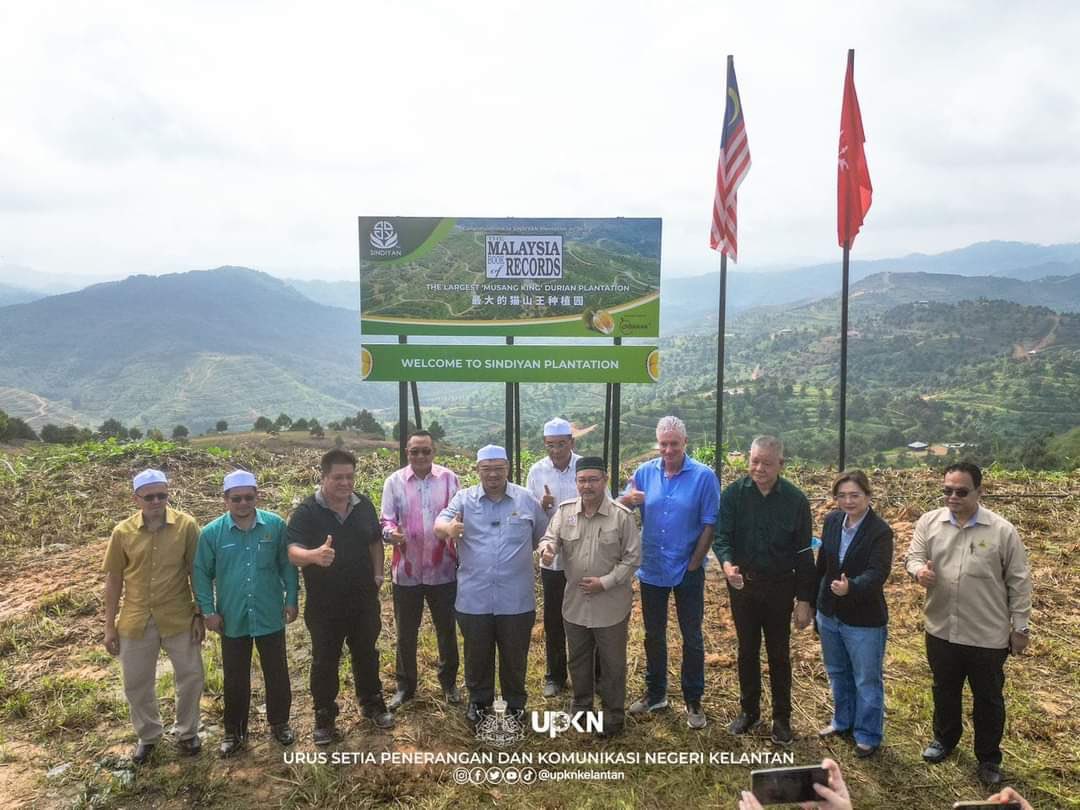 zack_rockstar's tweet photo. Sejak Kelantan diperintah DAP, habis tanah bagi kat Cina https://t.co/FGWvQvqYJo