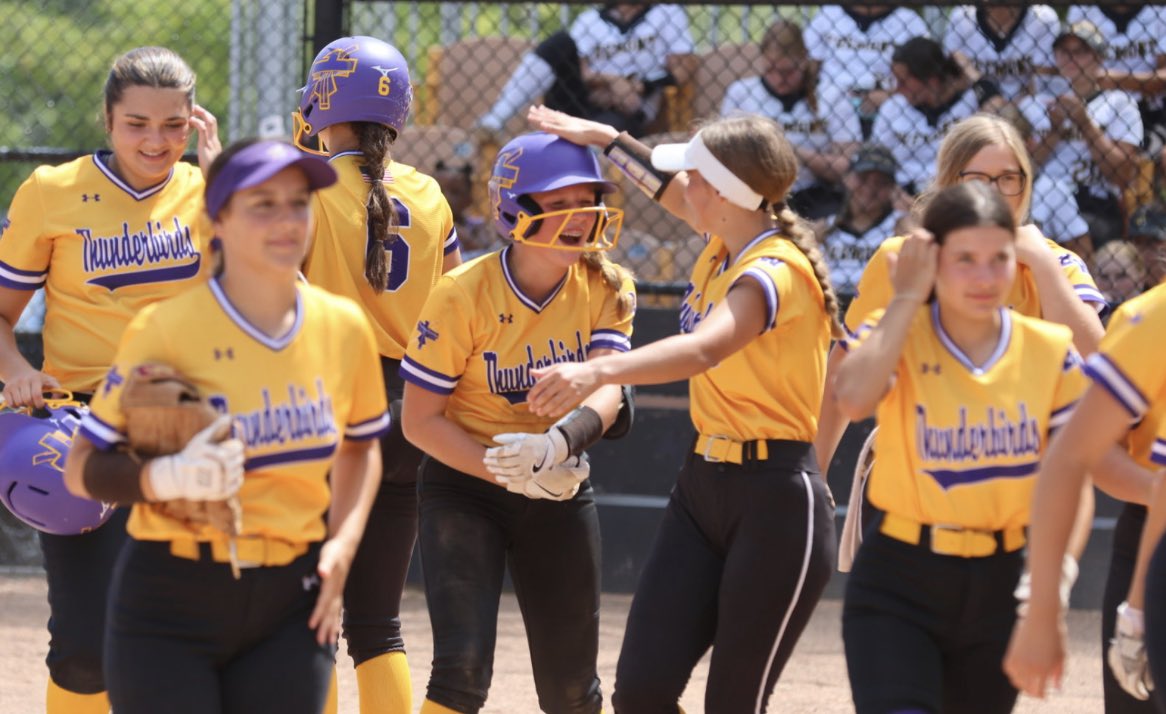 FauxCoachWoodard (@fauxcoachwoodar) on Twitter photo Dub!
<a href="/Tbird_softball/">Bellevue West Softball</a> 15
<a href="/burkesoftball/">Burke Softball</a> 13
<a href="/Brooklypheph34/">Brooklyn</a> 3-5 2B
<a href="/Jillian___H/">Jillian</a> 4-5 2B
<a href="/jaycee_woodard/">Jaycee Woodard</a> 3-5💣
<a href="/elli_reyes11/">Elli Reyes</a> 2-5💣
<a href="/Aubreyywhite/">Aubrey white</a> 2-3
<a href="/daytona_hall/">Daytona Hall</a> 2-5
<a href="/phephles_taylor/">Taylor Phephles</a> 2-4💣
<a href="/Karmyn_pow3ll/">Karmyn Powell</a> 2-3 2B💣
<a href="/BuschAubrey11/">Aubrey Busch 2027</a> huge in relief!
3IP 1R
⚡️Great Day to be a T-Bird⚡️ Dub!
<a href="/Tbird_softball/">Bellevue West Softball</a> 15
<a href="/burkesoftball/">Burke Softball</a> 13
<a href="/Brooklypheph34/">Brooklyn</a> 3-5 2B
<a href="/Jillian___H/">Jillian</a> 4-5 2B
<a href="/jaycee_woodard/">Jaycee Woodard</a> 3-5💣
<a href="/elli_reyes11/">Elli Reyes</a> 2-5💣
<a href="/Aubreyywhite/">Aubrey white</a> 2-3
<a href="/daytona_hall/">Daytona Hall</a> 2-5
<a href="/phephles_taylor/">Taylor Phephles</a> 2-4💣
<a href="/Karmyn_pow3ll/">Karmyn Powell</a> 2-3 2B💣
<a href="/BuschAubrey11/">Aubrey Busch 2027</a> huge in relief!
3IP 1R
⚡️Great Day to be a T-Bird⚡️