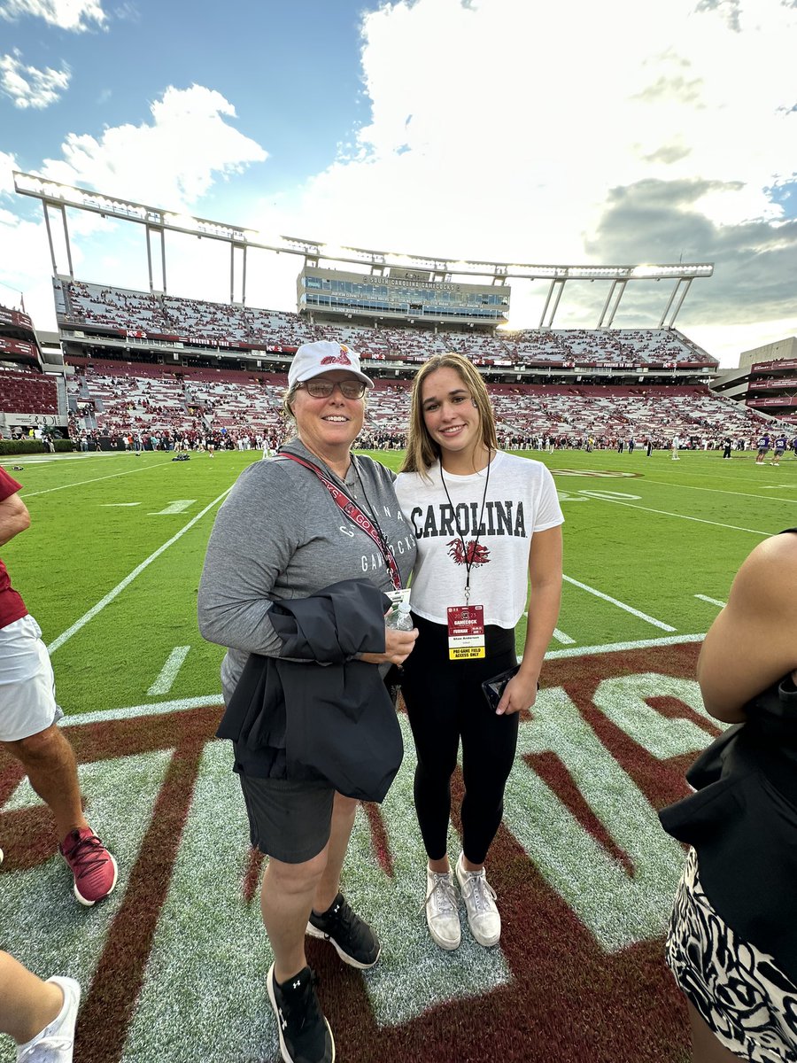 Shae Anderson (@shaeanderson24) on Twitter photo Had a blast on my official visit to the University of South Carolina! Thank you @scsbcoach_bev <a href="/KatieRepole/">Katie “Crash” Repole</a> <a href="/epsteinhitting/">Coach Ep</a> <a href="/KevinMaguireSB/">Kevin Maguire</a> for an amazing weekend. #GoCocks #SpursUp 🤙🏼🖤❤️
@gaimpactcaymol <a href="/MoorparkHigh_SB/">MHS Softball</a> Had a blast on my official visit to the University of South Carolina! Thank you @scsbcoach_bev <a href="/KatieRepole/">Katie “Crash” Repole</a> <a href="/epsteinhitting/">Coach Ep</a> <a href="/KevinMaguireSB/">Kevin Maguire</a> for an amazing weekend. #GoCocks #SpursUp 🤙🏼🖤❤️
@gaimpactcaymol <a href="/MoorparkHigh_SB/">MHS Softball</a>