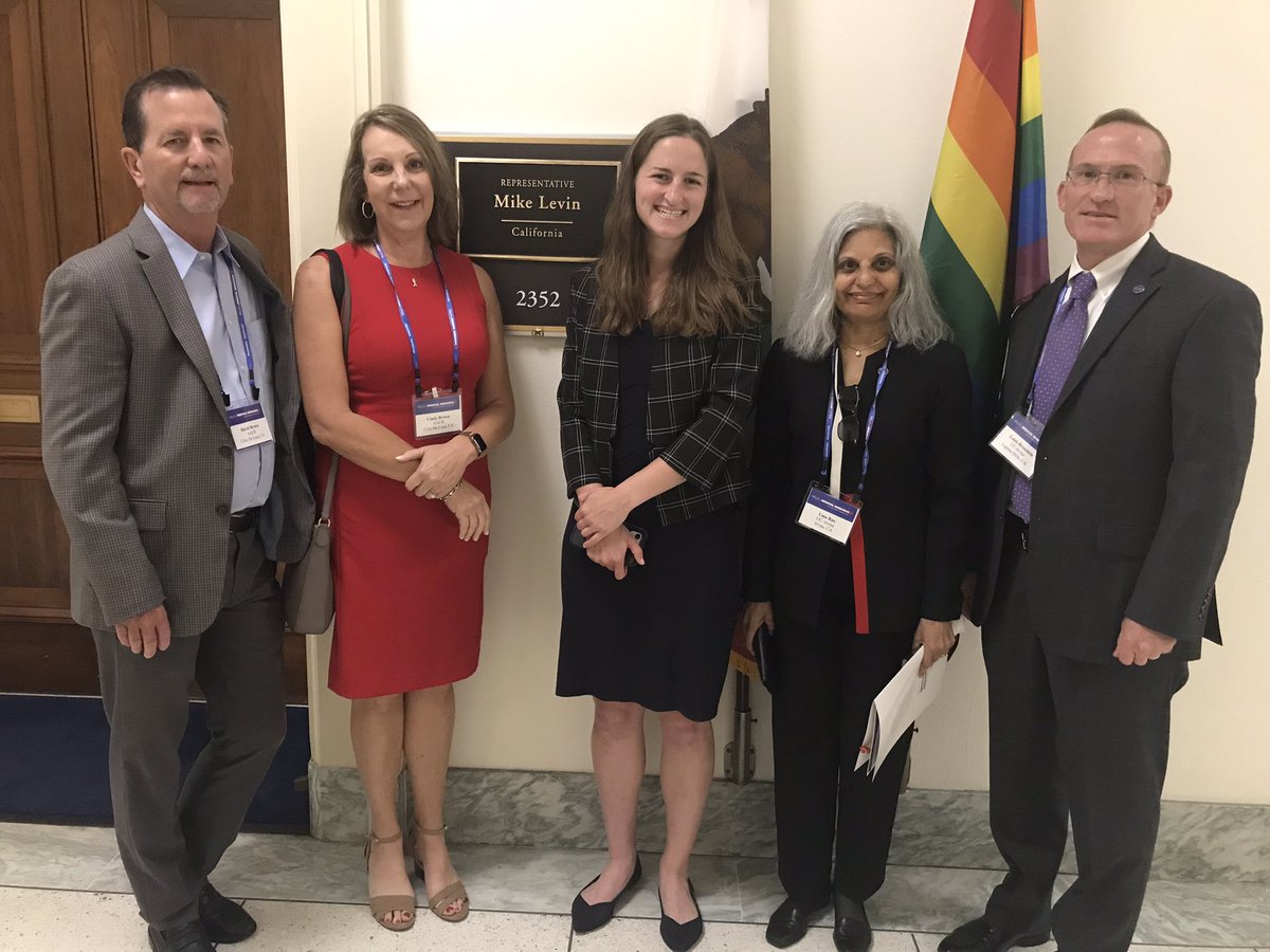 The federal government’s investment in medical research means that <a href="/NIH/">NIH</a>-funded researchers at <a href="/UCIrvine/">UC Irvine</a> and <a href="/UCIrvineHealth/">UCI Health</a> can continue to drive progress and advance cures nationwide! #UCinDC #RallyMedRes #FundNIH bit.ly/MedicalReserch…