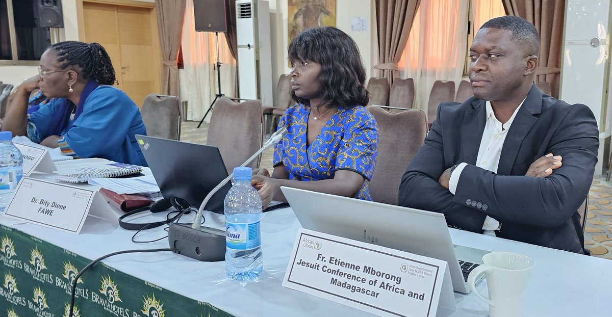 Mborongetienne's tweet photo. Grateful to contribute #Jesuit quality Education at the table of this important AU-CESA Cluster: working together for the education of the African girl/woman is not only a right but an urgent action to impart sustainable development for Africa. #JesuitEducation@MarginsofAfrica https://t.co/Re6Isn9aeH