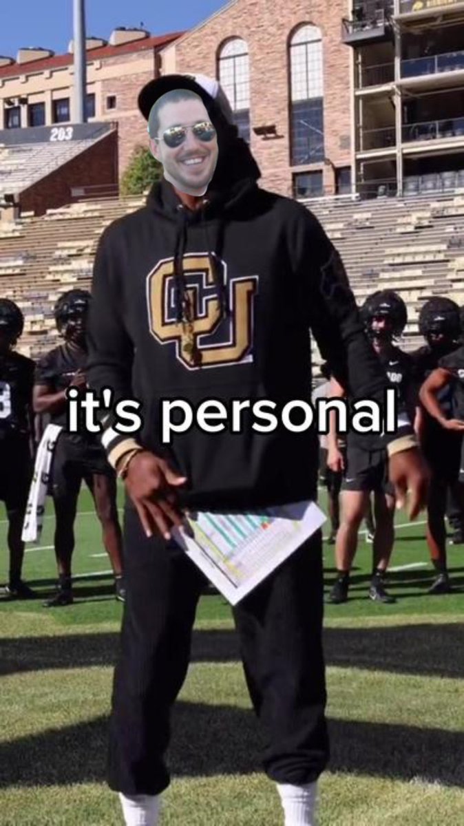 Faux Coach Zelasney (@zelasneyfaux) on Twitter photo 