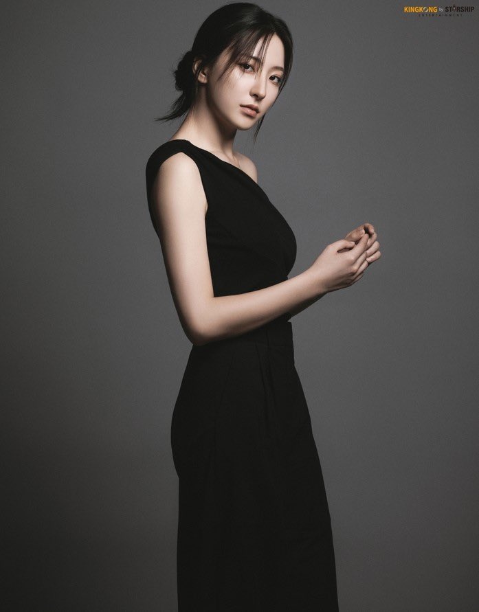 KingKong by Starship shared new profile pictures of actress Son Juyeon (Eunseo)

#WJSN #EUNSEO #SONJUYEON #우주소녀 #은서 #손주연