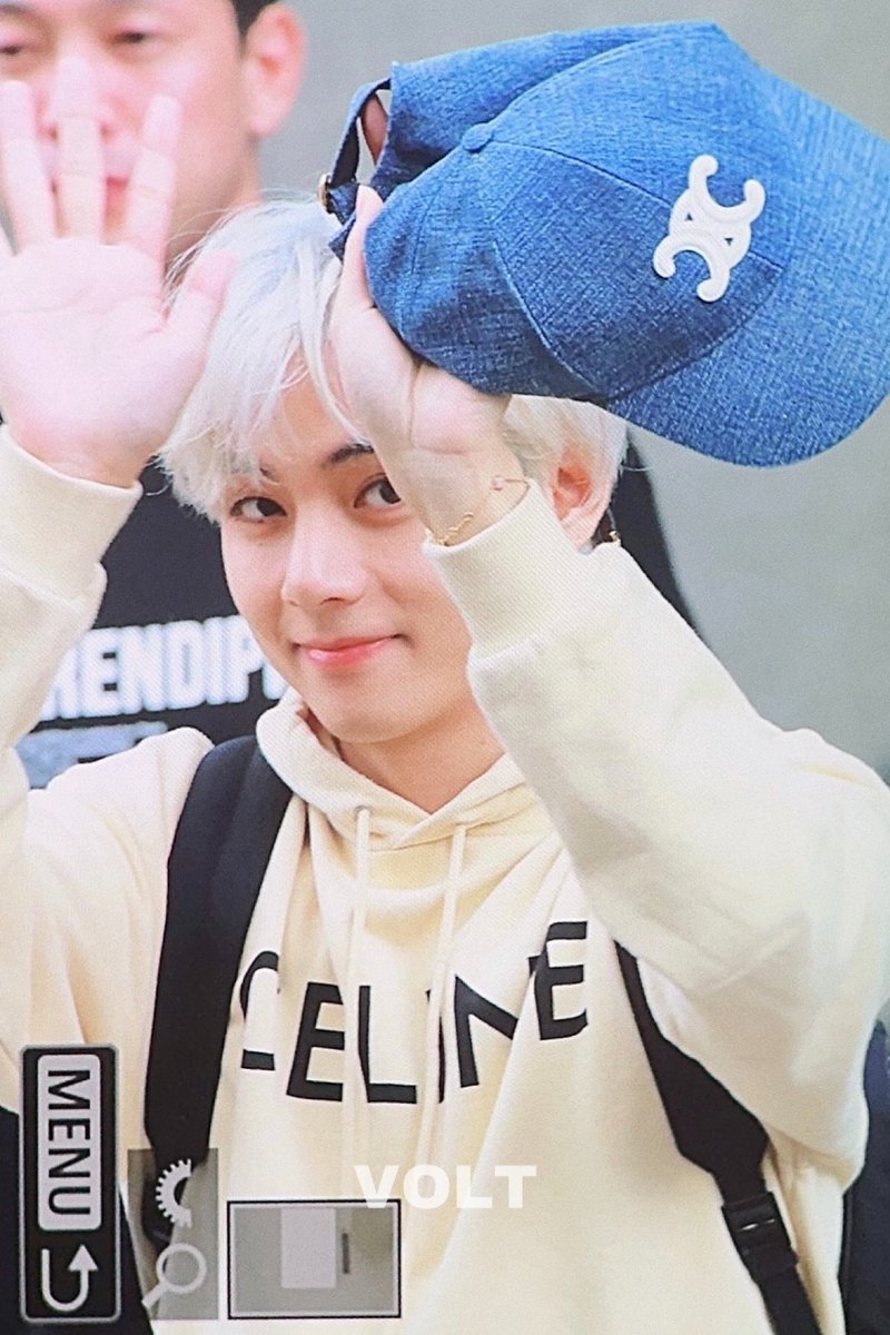 [PRE] 230915 KBS 뮤직뱅크 퇴근

수고했어 오늘도♡

#방탄소년단 #BTS #V #뷔 #태형 <a href="/BTS_twt/">방탄소년단</a>