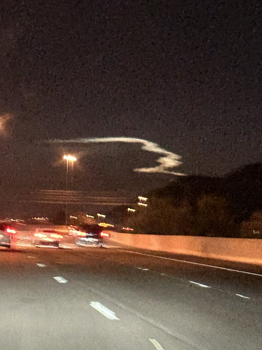 SSMPhotog's tweet photo. @12News what just took of north west of the 101 ?!?! https://t.co/25MkRfrLOy