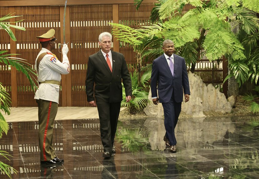 Cuba y Angola reafirman la voluntad de ampliar sus relaciones bilaterales #CubaG77  pcc.cu/noticias/cuba-…