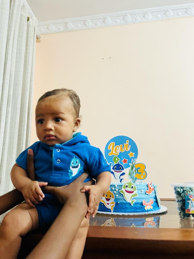 teeteLG's tweet photo. vai ser sempre por você, e pra você feliz 3M meu rei!!!!🩵🩵🩵👑 https://t.co/h4IQhHt1Gf