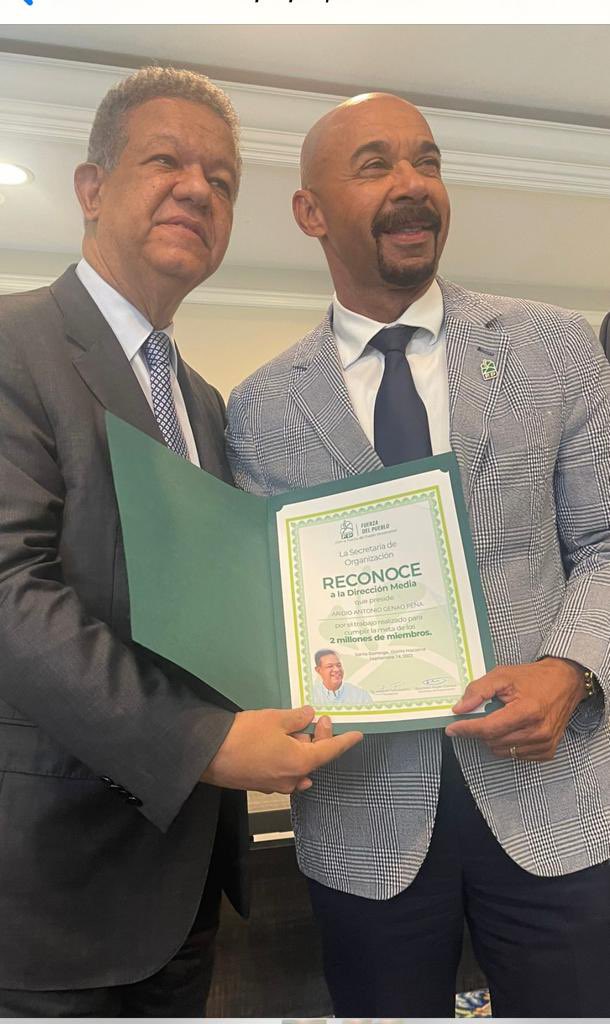 Con nuestro lider y próximo presidente de la República Dominicana, Dr Leonel Fermandez Reyna