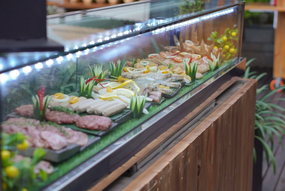 radissonlampung's tweet photo. Every Friday night, we have Brazilian BBQ with live music.
Sizzle into your weekends with memorable menu at Radisson Lampung Kedaton, Gather 'round the grill, it's time for Brazilian BBQ every Friday night only at @amusepoolbar !

#barbeque #brazilian #radissonlampungkedaton https://t.co/U6U6FhksSs