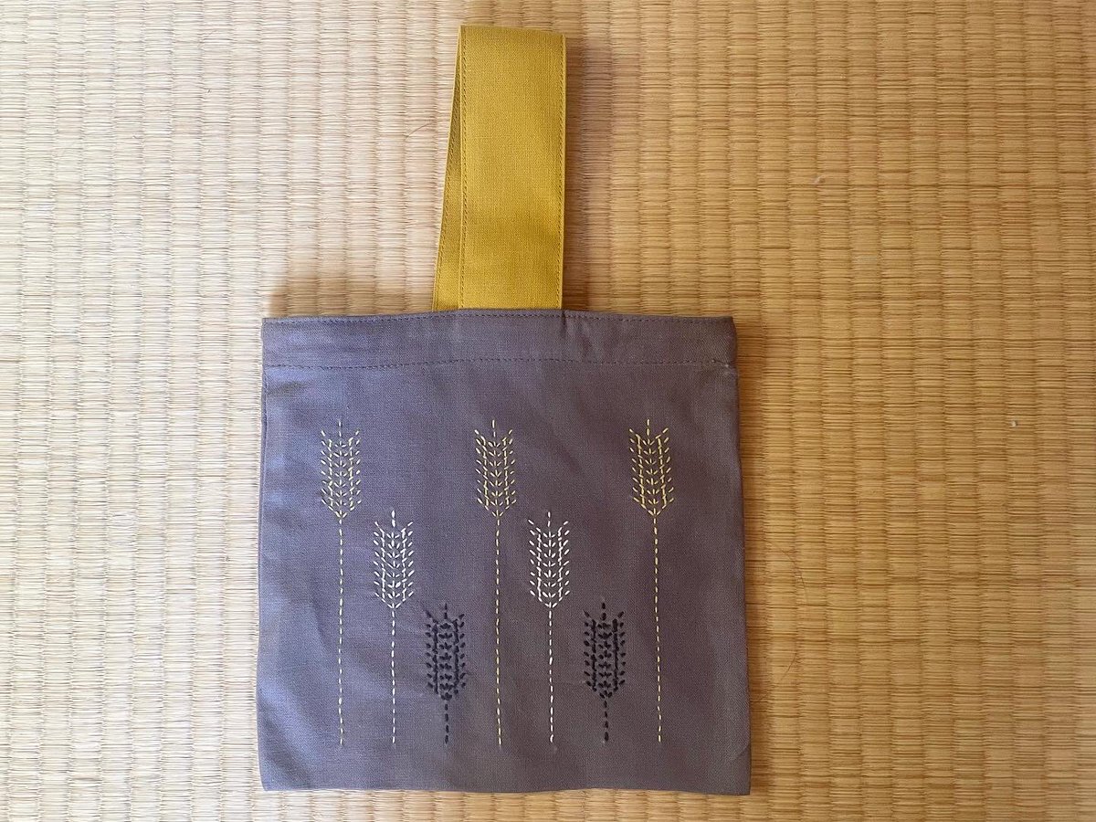 jjunka_y's tweet photo. 刺し子ミニバックのキット

ミニバックは出来上がっていて図案を刺すだけのもの

サクッと仕上がって気分転換に新鮮でした

#刺し子
#刺し子時間
#hidamari刺し子キット https://t.co/ei0o8mBtPx