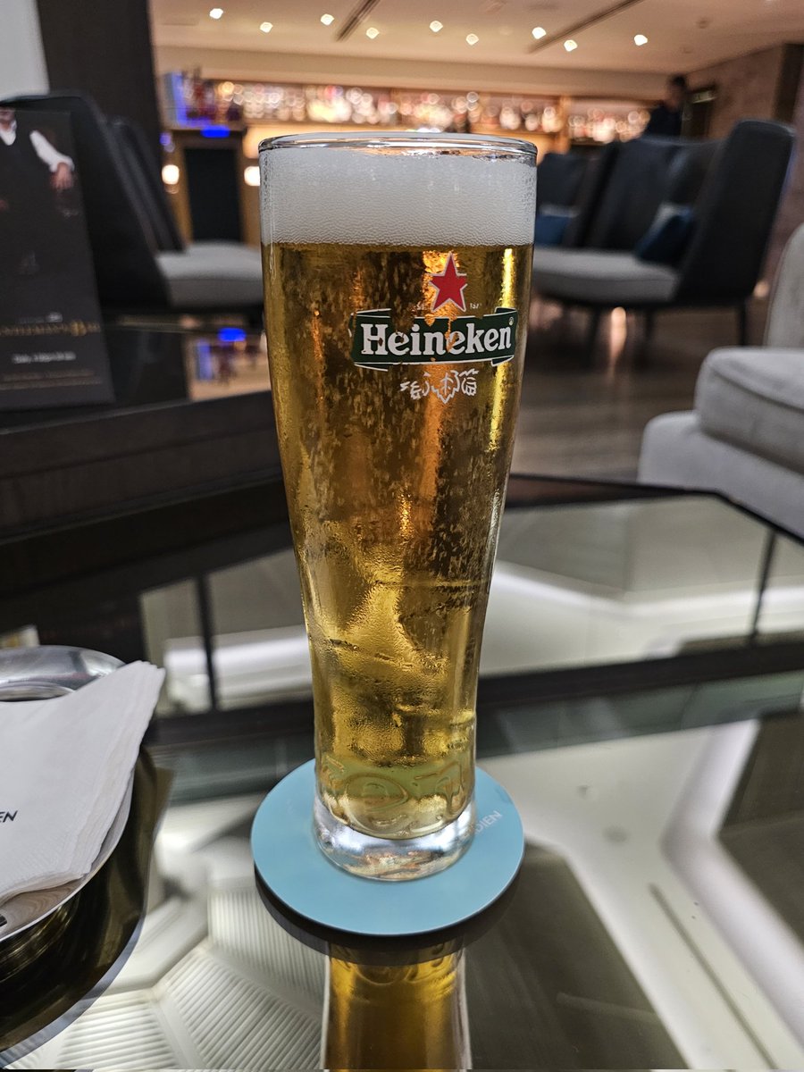 wena8930's tweet photo. Prost! und Schönes Wochenende! 😀 https://t.co/QlDF7LWg3H