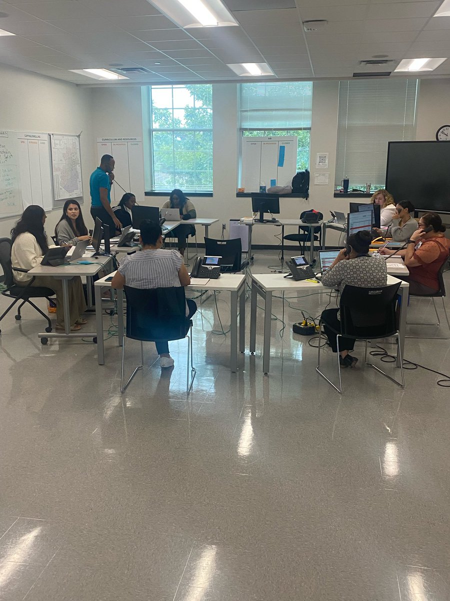 Central Divison call center made 848 calls to families who have not showed up at school yet. As of today they recovered 19 students who are now enrolling! . @HISDCentral @DanielSolizj @raywinkler71 @TeamHISD