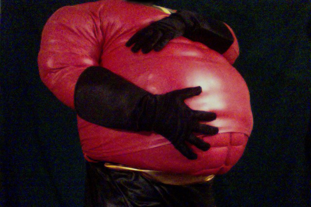 biggest_her0's tweet photo. Pics for attention.
Thinking of starting an onlyfans or kofi account to subsidize my padding hobby.
By my math; 30 people at $3 a month would get you new pics every month, and me a new costume every month or two. 
#padding #herofetish #fatsuperhero https://t.co/uqgPygVRSu