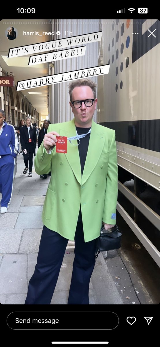 Rebecca_LA1428's tweet photo. Lambert in Gucci Ha Ha Ha @harry__lambert #guccihahaha #vougeworld https://t.co/d3aTw0rBUH