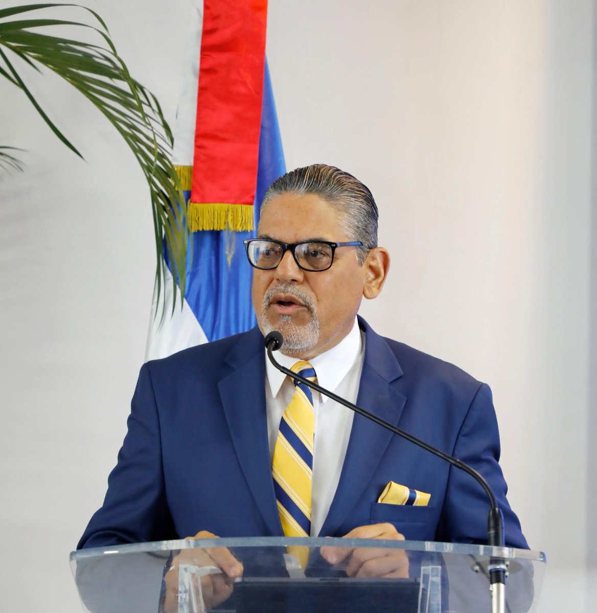 elnuevodiariord's tweet photo. El Rector del @ITSCRDo, Pedro Quezada, resaltó la importancia de la educación técnica en la Republica Dominicana, al tiempo que destacó el papel fundamental que desempeña el ITSC en la formación de más de seis mil jóvenes, quienes pronto se integrarán a la fuerza laboral en diversas áreas.

#ElNuevoDiarioRD
