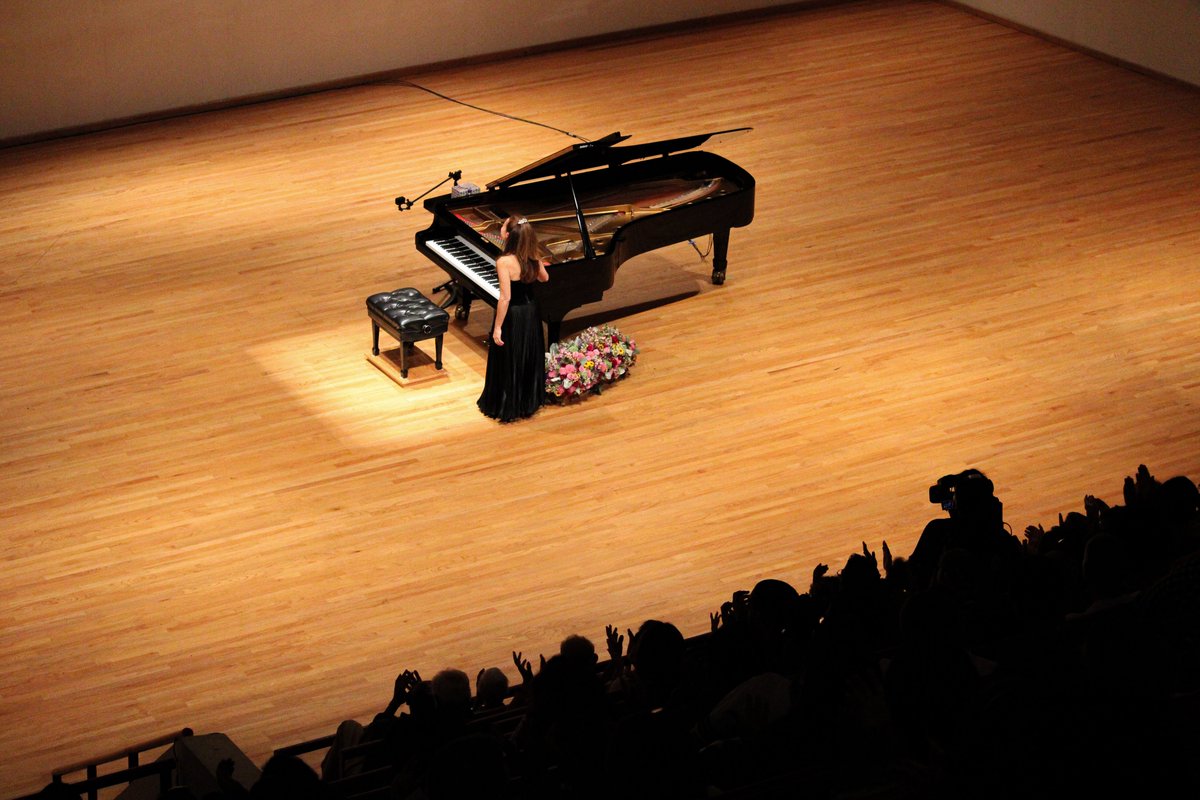 Dariof71's tweet photo. La pianista argentina, Karin Lechner, en el Festival Internacional de Piano en Blanco y Negro. @cenartmx 
.
.
.
@CulturaCiudadMx @dram1234 @alefrausto @FotoReporMx https://t.co/f1xuFNFqjL