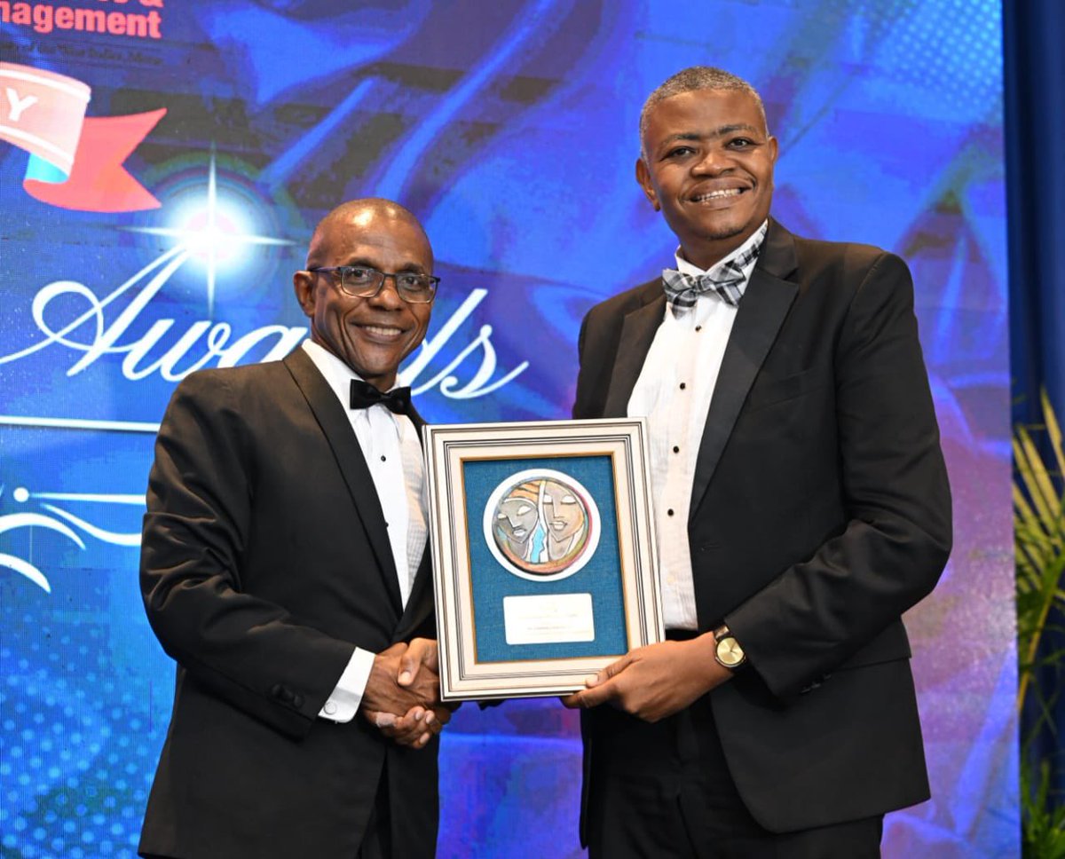 myvmgroup's tweet photo. Congratulations on a well-deserved win! Group President & CEO Courtney Campbell is presented with the Business Leader Award at this evening’s Mona School of Business and Management’s 10th Anniversary Gala and Awards Ceremony. #salutetoexcellence #vmproud
@CourtOCampbell @MSBMJA https://t.co/VL4grvzlFE