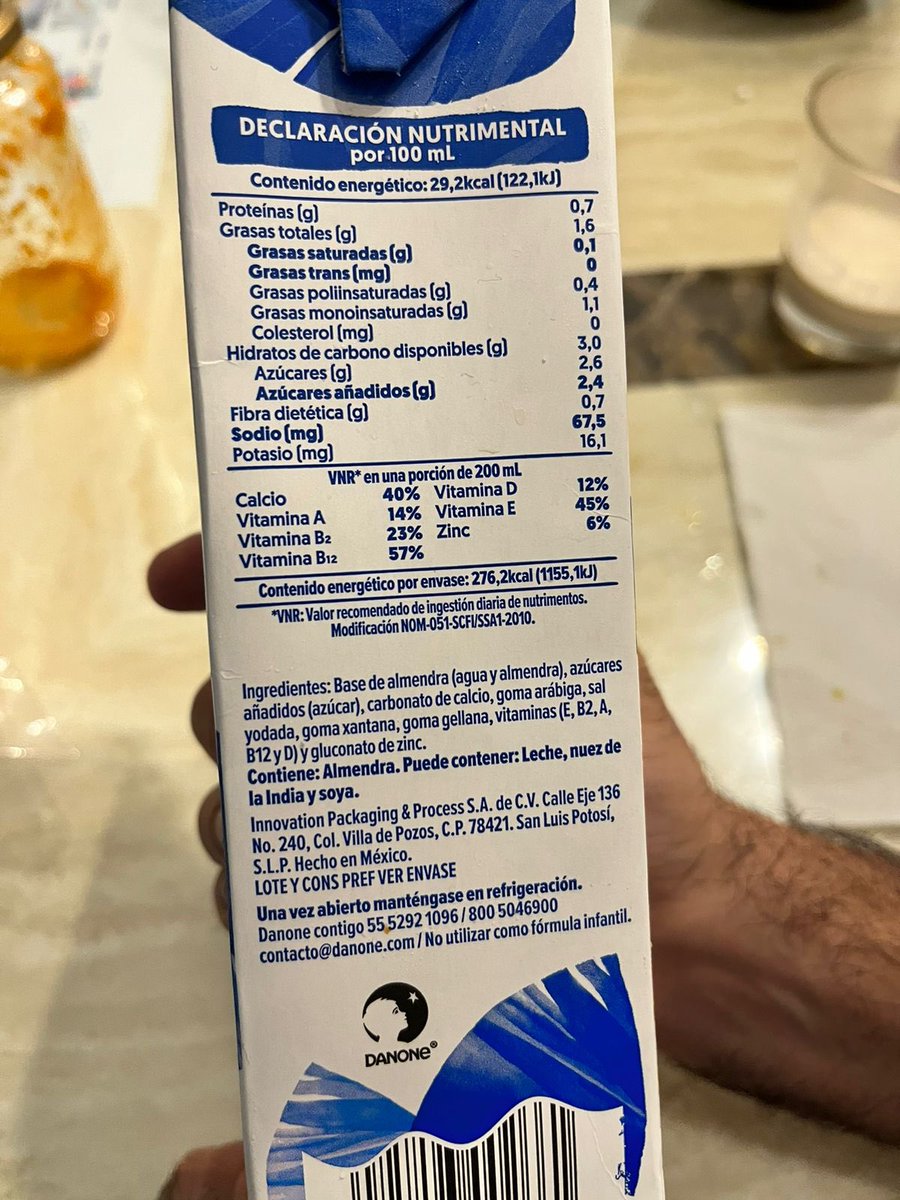 ¿Es en serio <a href="/Danone/">Danone</a> ?.
“Puede contener: Leche, nuez de la india y Soya”
¿Osea que no saben lo que le cae a sus maquinas?
4% de almendras mas lo que a don Danone se le antoje echarle a la mezcla.