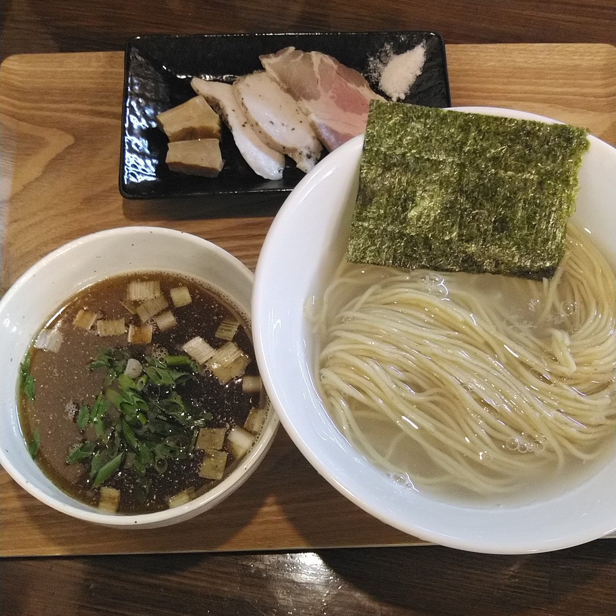 33bluesky33's tweet image. がごめ昆布と山芋の塩つけ麺￥1,000

昆布と山芋がぬるぬるネバネバ
山芋が勿体なくて完飲してしまった
美味しかった😋

#SINCHAN