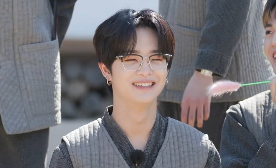 jihoonfilter_'s tweet photo. his smile 🥺🥺 https://t.co/dIugF9n90e