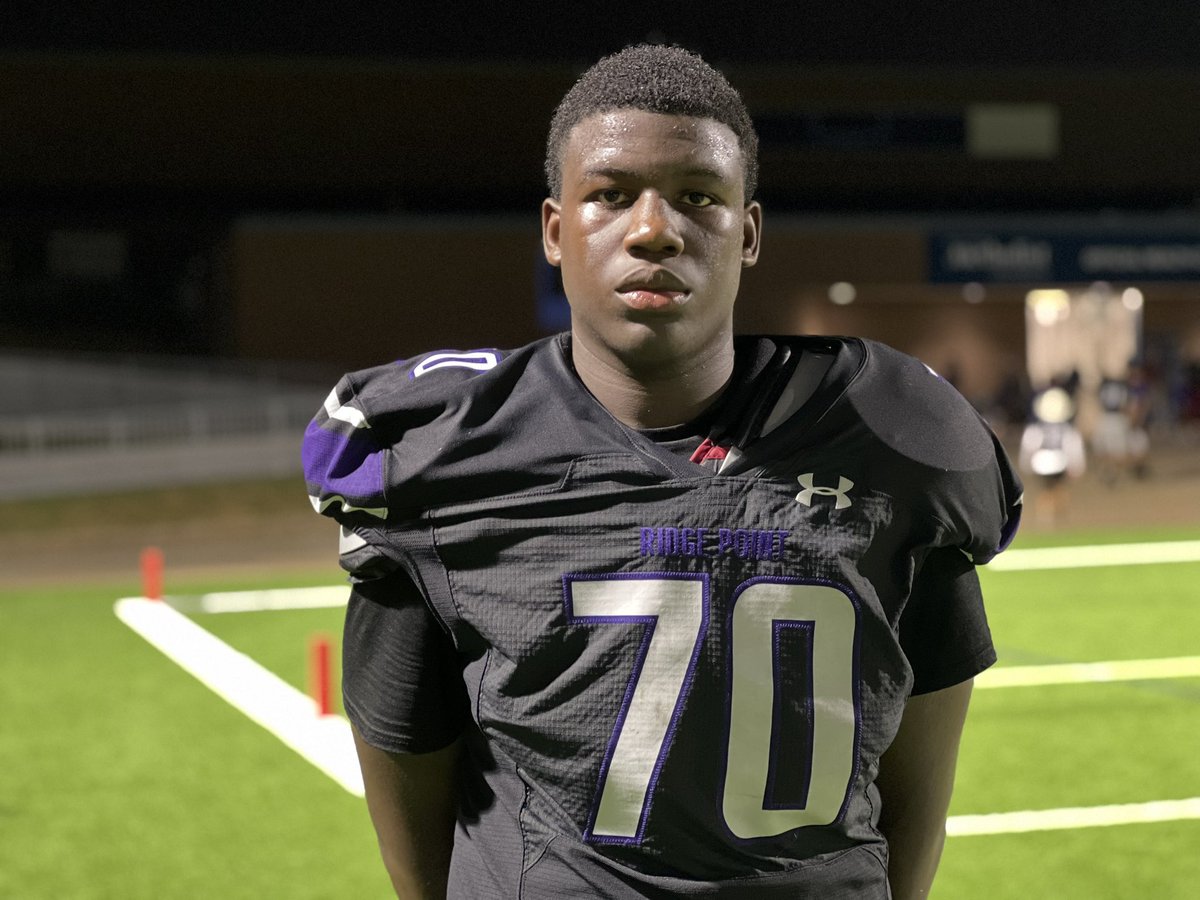 Coach LaFavers is loaded with promising looking sophomores in the trenches. 

OT Hugh Smith 
OT Avery Morcho
OG Jordan Burnett

Impressive group of 2026s up front for the Panthers.