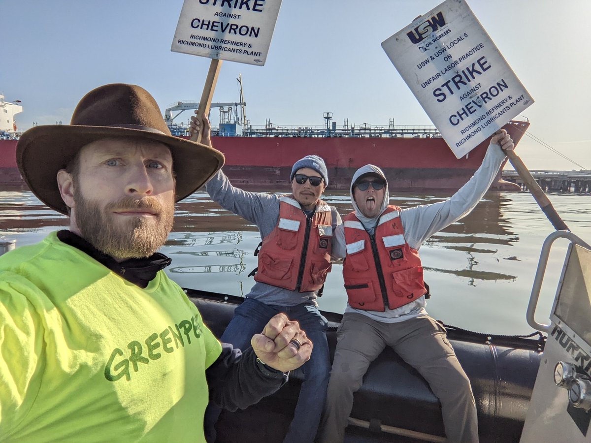 cruzn101's tweet photo. We are with you!!! @UAW
@steelworkers #NOBP #GeneralStrike #strike @whereisbenjo @greenpeaceusa https://t.co/erHJmqOJRd