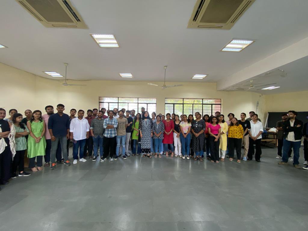 Surbhithescribe's tweet photo. With the new batch of EJ@ Ice breaking session @IIMC_India https://t.co/0XpyvPvrrv