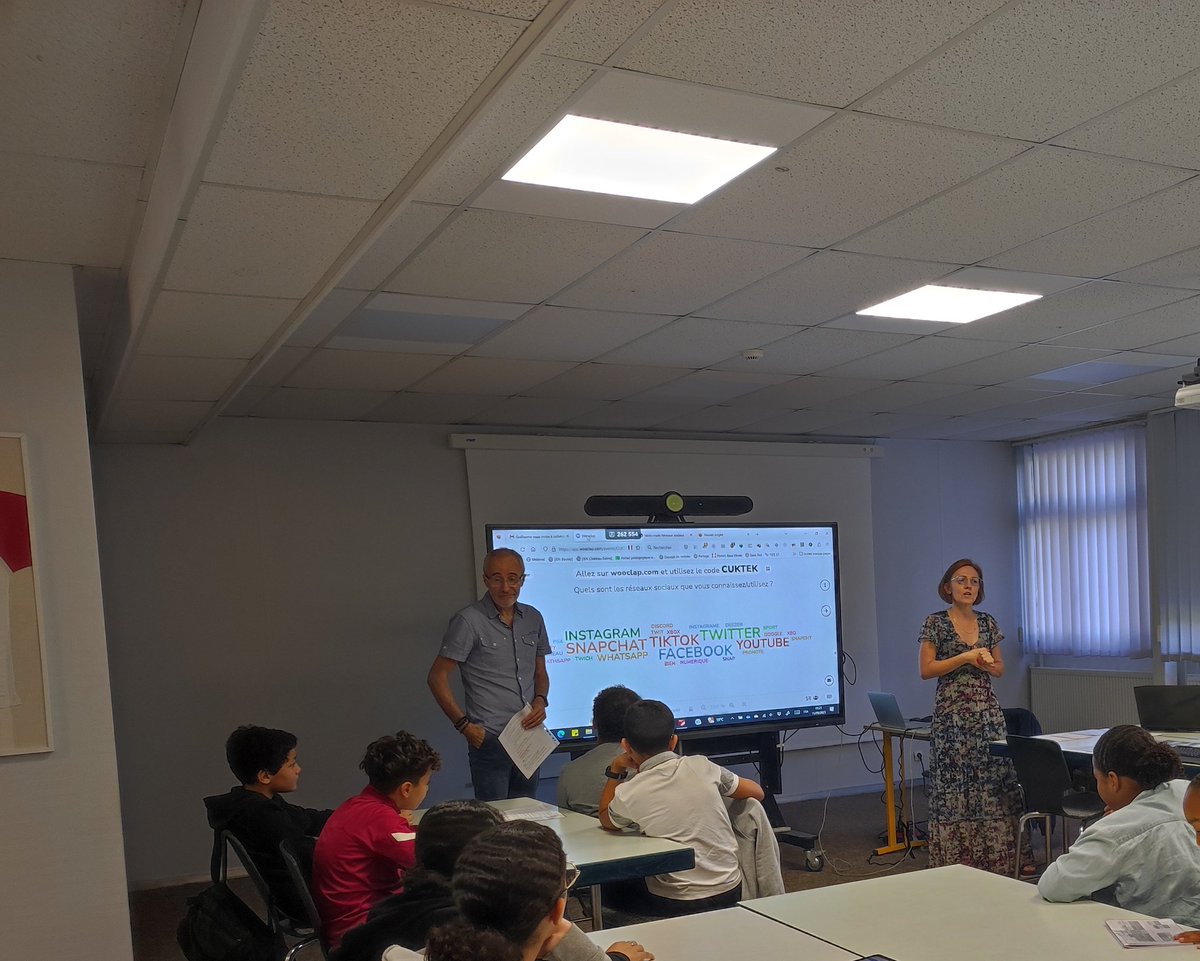 Cité éducative de Behren-lès-Forbach (@cite_educbehren) on Twitter photo Molo-Molo avec les réseaux ▶️Les dangers d'Internet ▶️classes de 6ème <a href="/Dsden57/">DSDEN de la Moselle</a> <a href="/FredGuyot3007/">Fred Guyot</a> <a href="/CelinePlontz_M/">Céline Plontz-Margherita</a> <a href="/nellybodo/">Bodo Nelly</a> <a href="/RLaganier/">Richard Laganier</a> <a href="/KratzMagali/">Magali Kratz</a> Molo-Molo avec les réseaux ▶️Les dangers d'Internet ▶️classes de 6ème <a href="/Dsden57/">DSDEN de la Moselle</a> <a href="/FredGuyot3007/">Fred Guyot</a> <a href="/CelinePlontz_M/">Céline Plontz-Margherita</a> <a href="/nellybodo/">Bodo Nelly</a> <a href="/RLaganier/">Richard Laganier</a> <a href="/KratzMagali/">Magali Kratz</a>