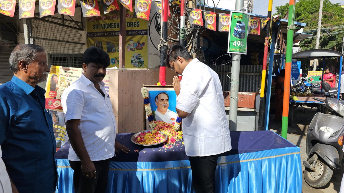 kovai_ansarii's tweet photo. ஒன்றே குலம்
ஒருவனே தேவன் - அண்ணா 🖤❤
#ForeverAnna https://t.co/39S88gJJrt