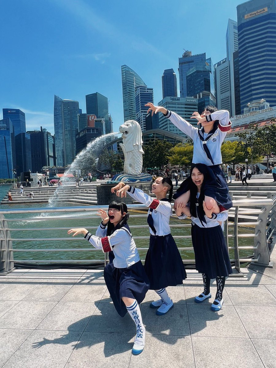 suzucka's tweet photo. 幼稚園の友達と遊びながら仕事。 https://t.co/KzH1cFfHgO