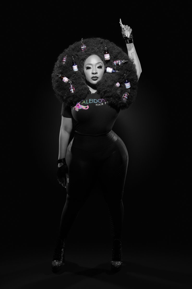 kaleidokrewe's tweet photo. Happy #WorldAfroDay π«ΆπΎ Celebrate by giving your beautiful hair some EXTRA tlc today. That could be massaging your scalp for an extra minute with our #MiracleDrops, refreshing your hair with our SoulFed Marshmallow Leave-In or simply rocking your Fro Loud & Proud βπΎ https://t.co/Vrh6fPEF6m