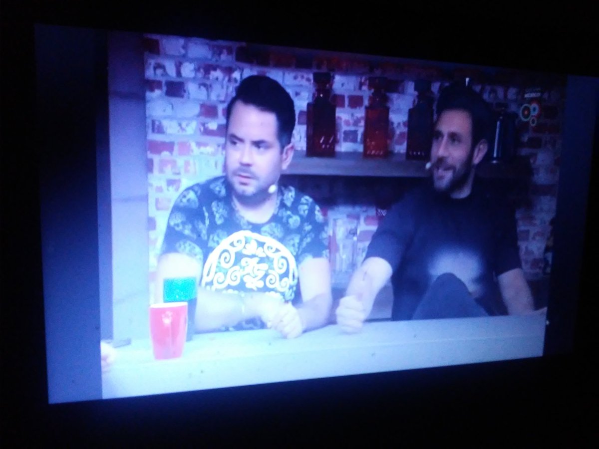 CAPTURAS de @FerroCarlos en @miembrosalaire en @UnicableOficial