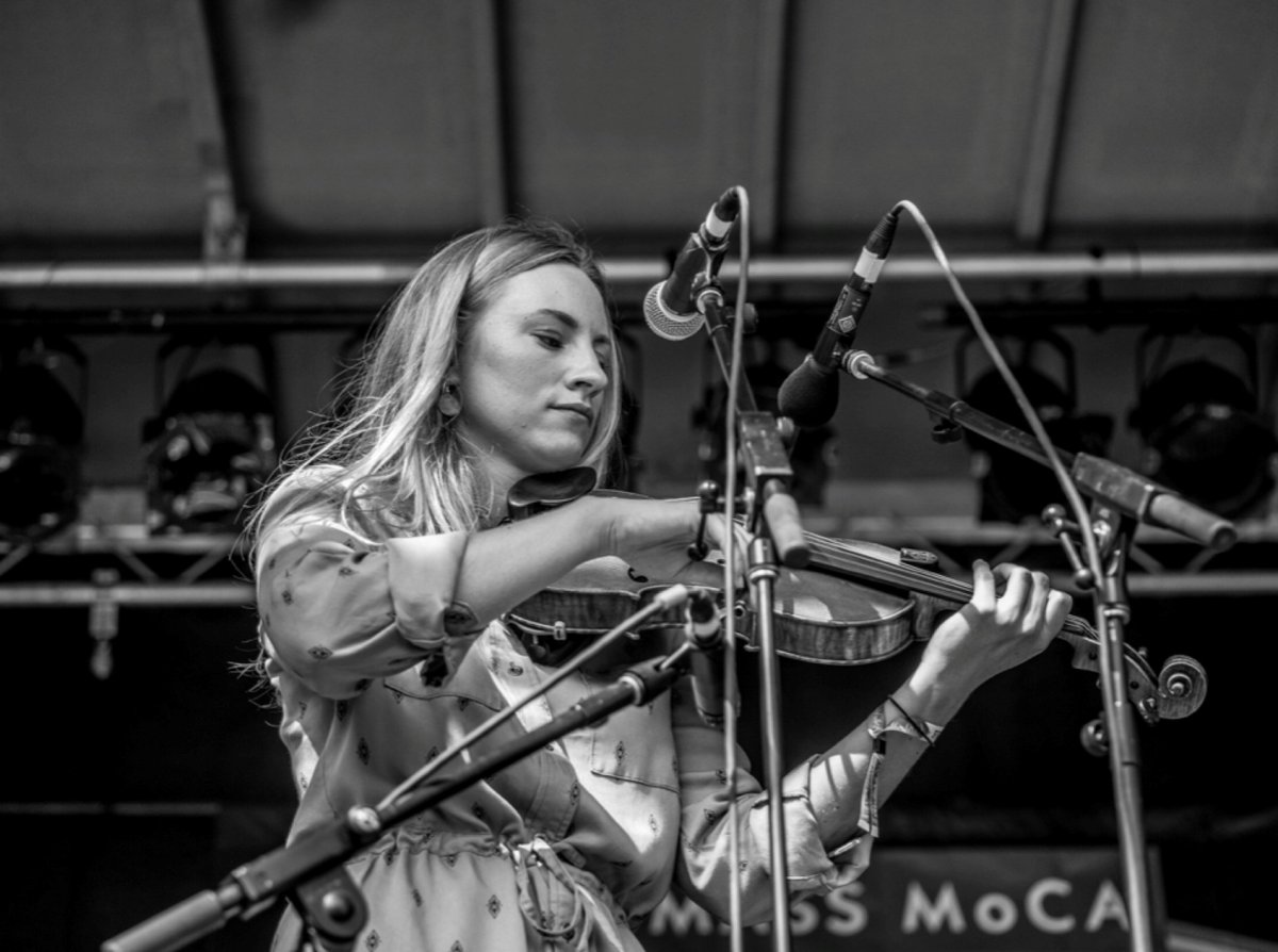 MusicAtPacific's tweet photo. Carolyn Kendrick is @musicatpacific composer-in-residence this September. @uopacific students will learn from this #eclectic and virtuosic #instrumentalist, who's also a #singersongwriter, #guitarist, #producer, #composer, &amp; a solo #artist. Welcome!
#musicatpacific https://t.co/OrKDCjOj7G