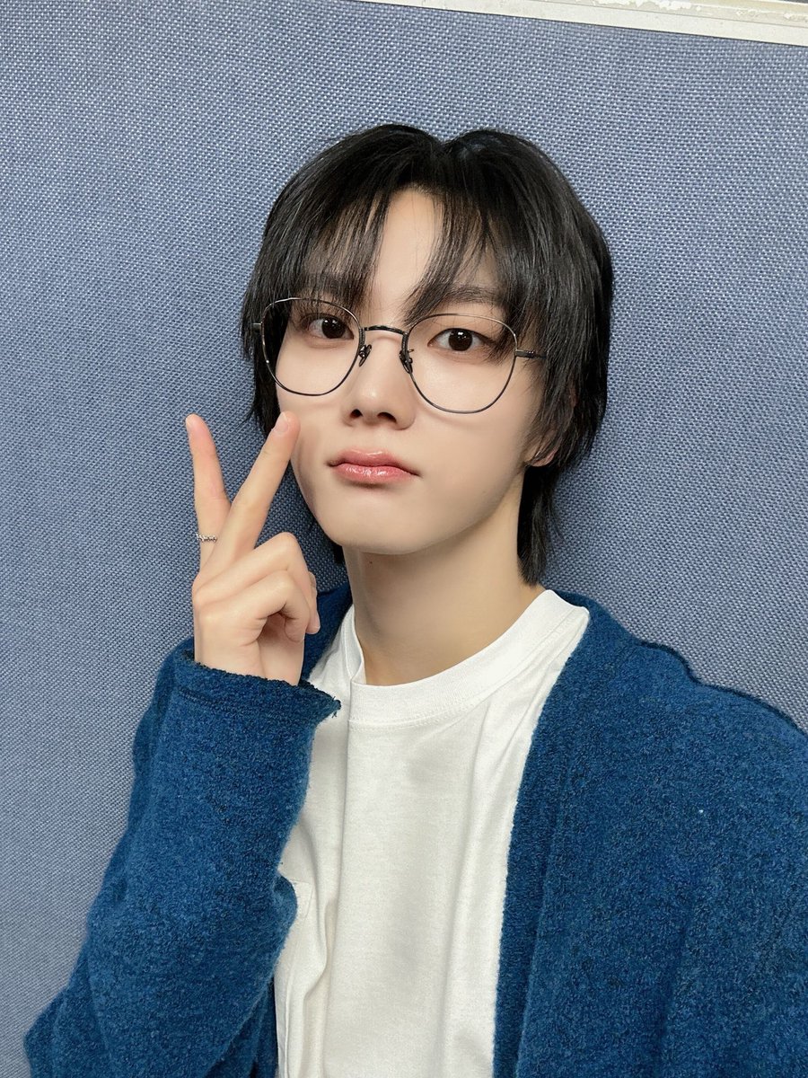 BOYNEXTDOOR_twt's tweet photo. 오늘도 출근 완료 🤓 

#BOYNEXTDOOR #SUNGHO #성호 https://t.co/LlfPFC4vYt
